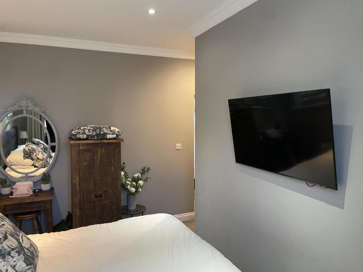 Stunning 2-Bed-2Bath Apt In Whitby With Parking Διαμέρισμα Εξωτερικό φωτογραφία